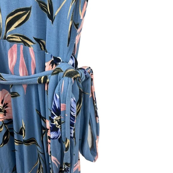 Yumi Kim Blue Floral Short Sleeve V Neck Joyful Maternity Wrap Midi Dress Medium - Picture 3 of 5